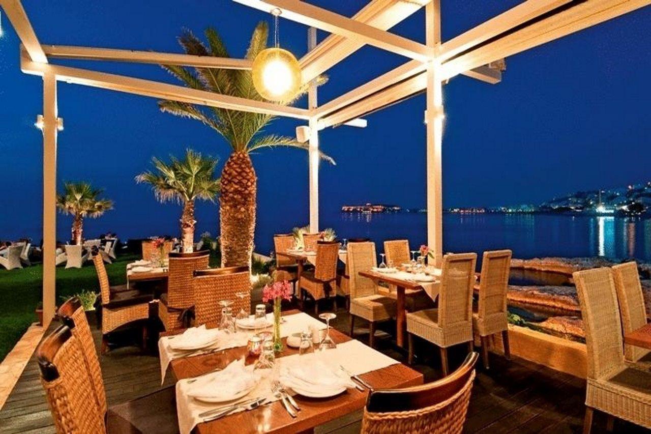 Cavo Seaside Suites (Adults Only) Resmo Dış mekan fotoğraf