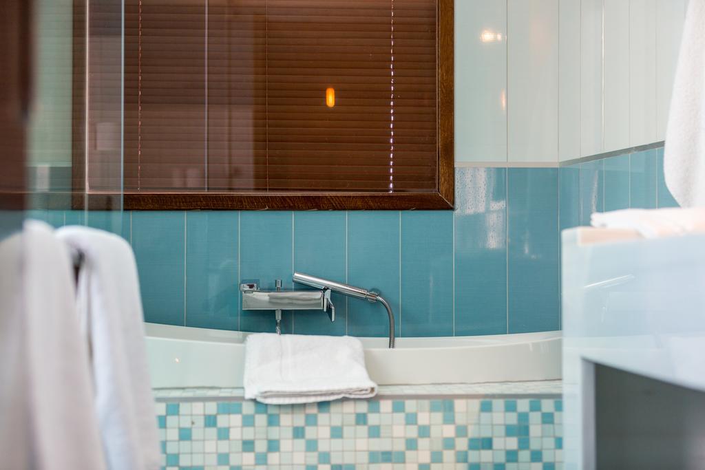 Cavo Seaside Suites (Adults Only) Resmo Dış mekan fotoğraf