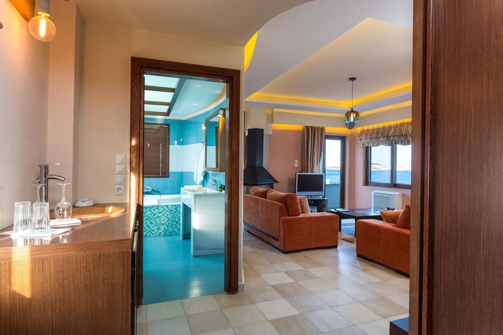 Cavo Seaside Suites (Adults Only) Resmo Dış mekan fotoğraf