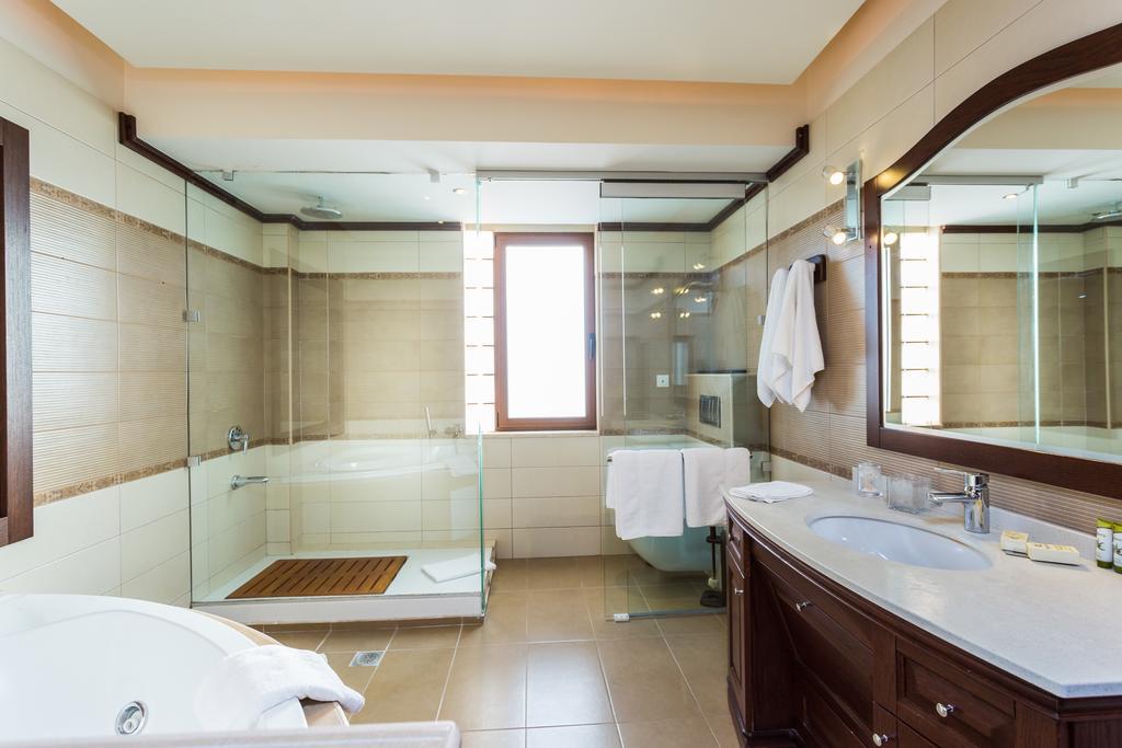Cavo Seaside Suites (Adults Only) Resmo Dış mekan fotoğraf