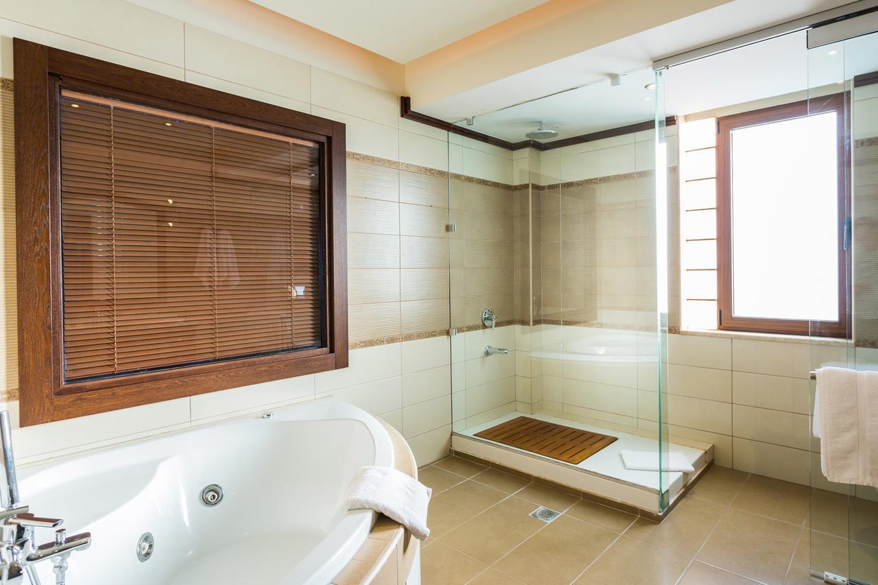 Cavo Seaside Suites (Adults Only) Resmo Dış mekan fotoğraf