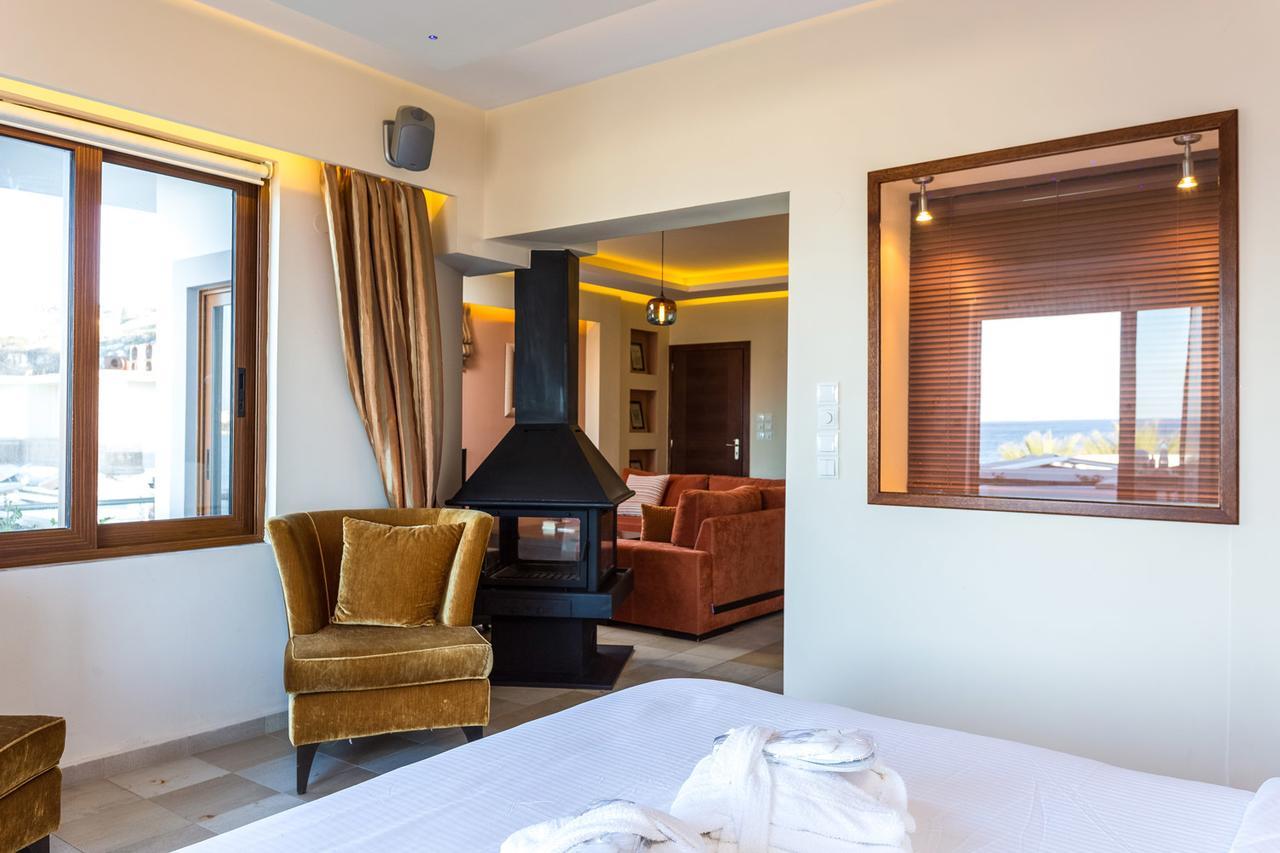 Cavo Seaside Suites (Adults Only) Resmo Dış mekan fotoğraf